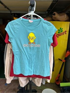 Ransom Teal Graphic 'Chick With Brains' Tee